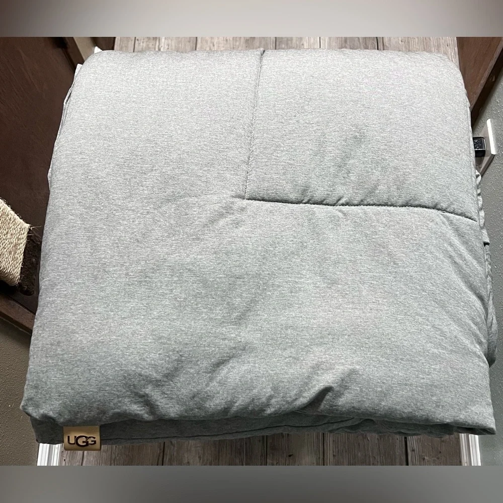 UGG Lenora Comforter Lightweight Down Alternative Blanket All Season